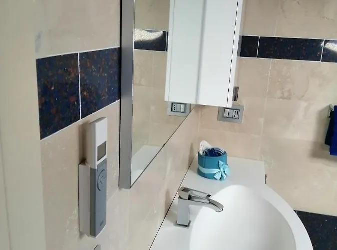 Just Blue 4* Монтесильвано